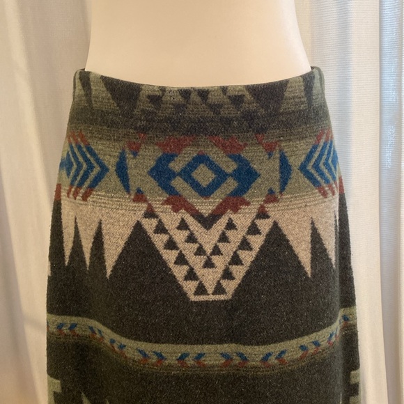 True Grit Women’s Blanket Fringe Skirt Size 8 Southwestern Tribal Wool Blend - Picture 7 of 17